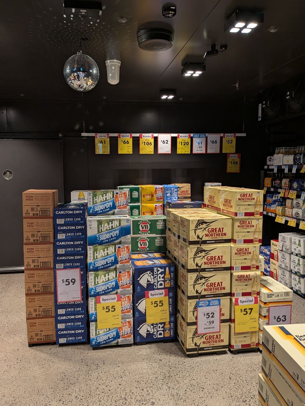 BWS Calderwood | 25 Escarpment Dr, Calderwood NSW 2527, Australia | Phone: (02) 4232 6411