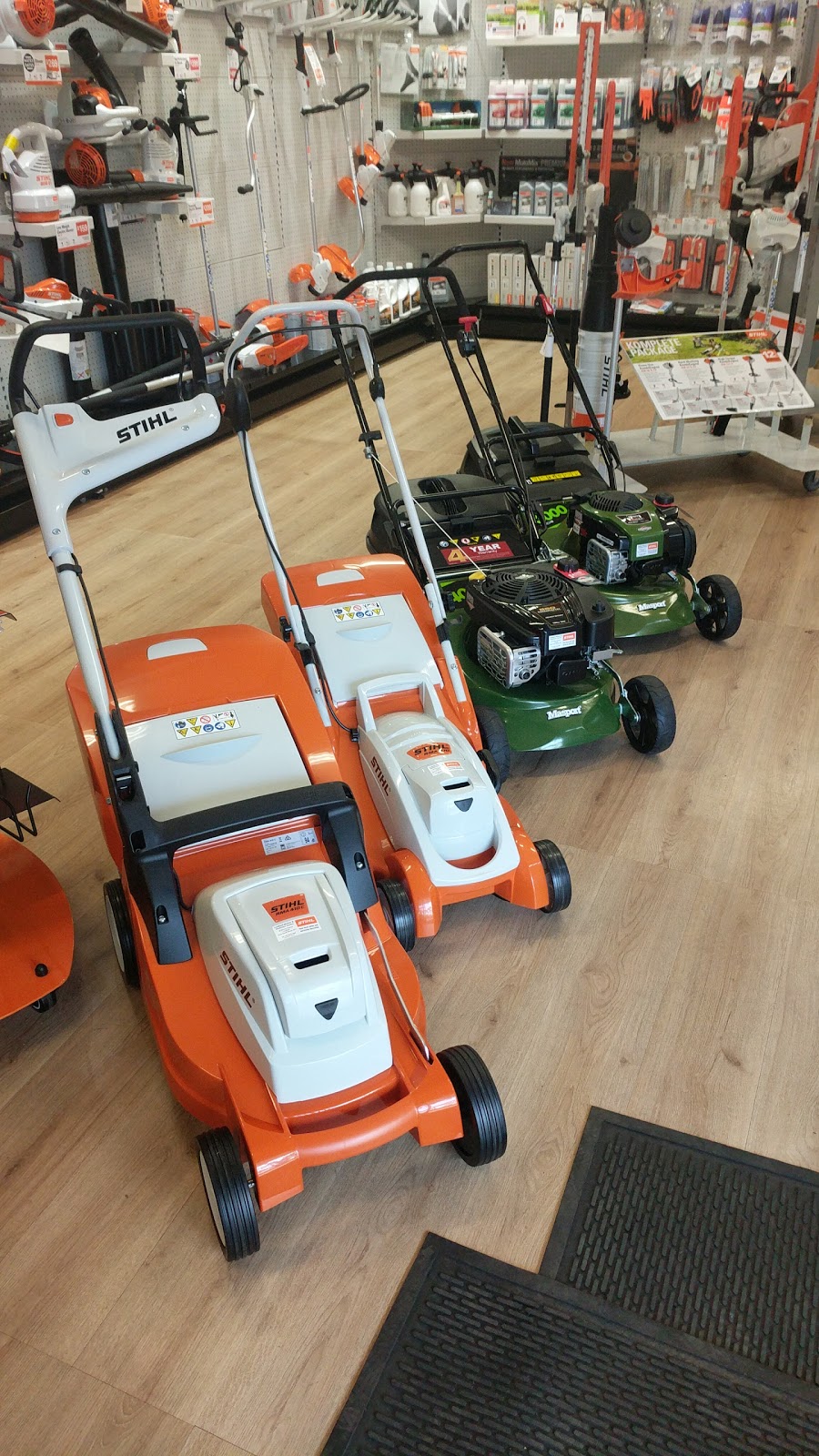 Lindfield Mower & Chainsaw Centre | car repair | 38 Moore Ave, Lindfield NSW 2070, Australia | 0294167849 OR +61 2 9416 7849