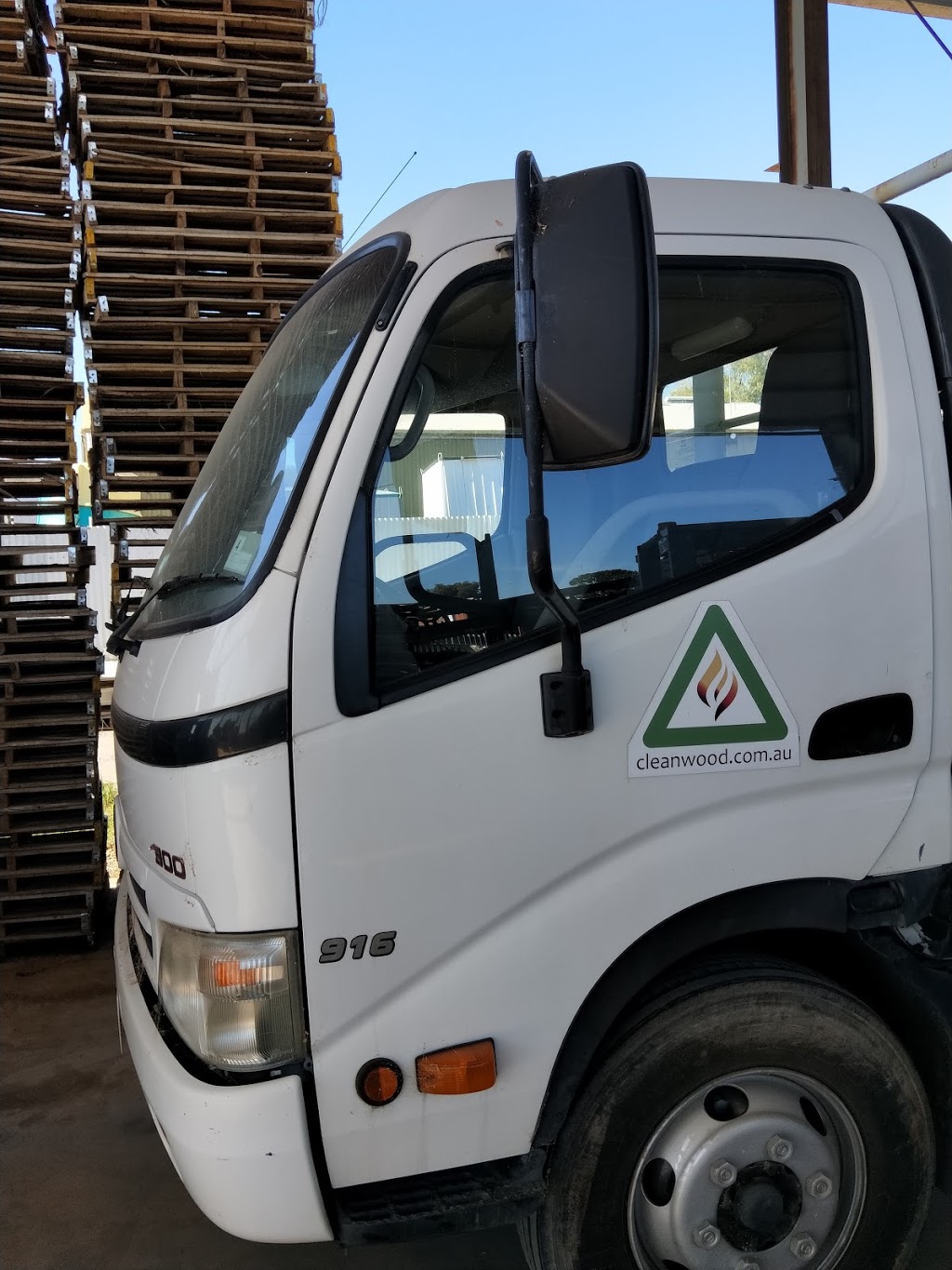 Cleanwood - Firewood, Eco Logs, Firewood Delivery | store | 25 Chapman Rd, Hackham SA 5163, Australia | 0478923720 OR +61 478 923 720