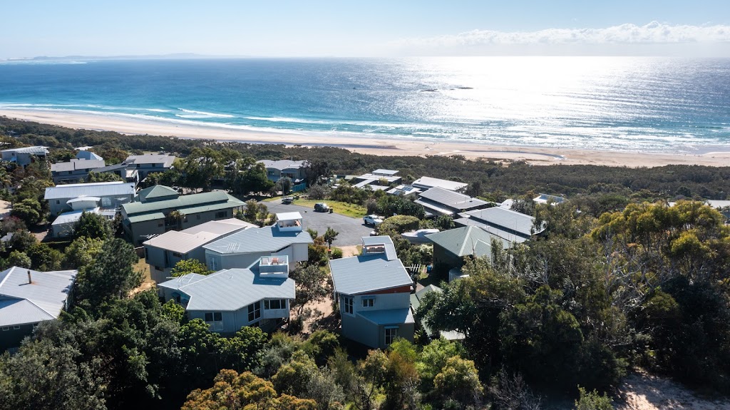 Views on Pratt | Unit 3/5 Pratt Ct, Point Lookout QLD 4183, Australia | Phone: 0418 859 564