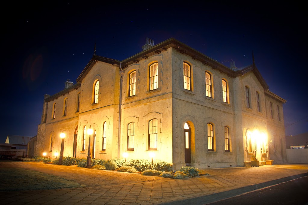 Customs House Bed & Breakfast | lodging | 3 Charles St, Port Macdonnell SA 5291, Australia | 0409671999 OR +61 409 671 999