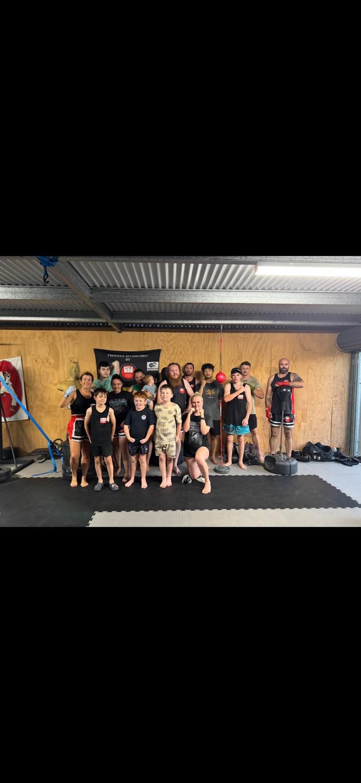 Universial kickboxing | 591 Duns Creek Rd, Duns Creek NSW 2321, Australia | Phone: 0498 184 636