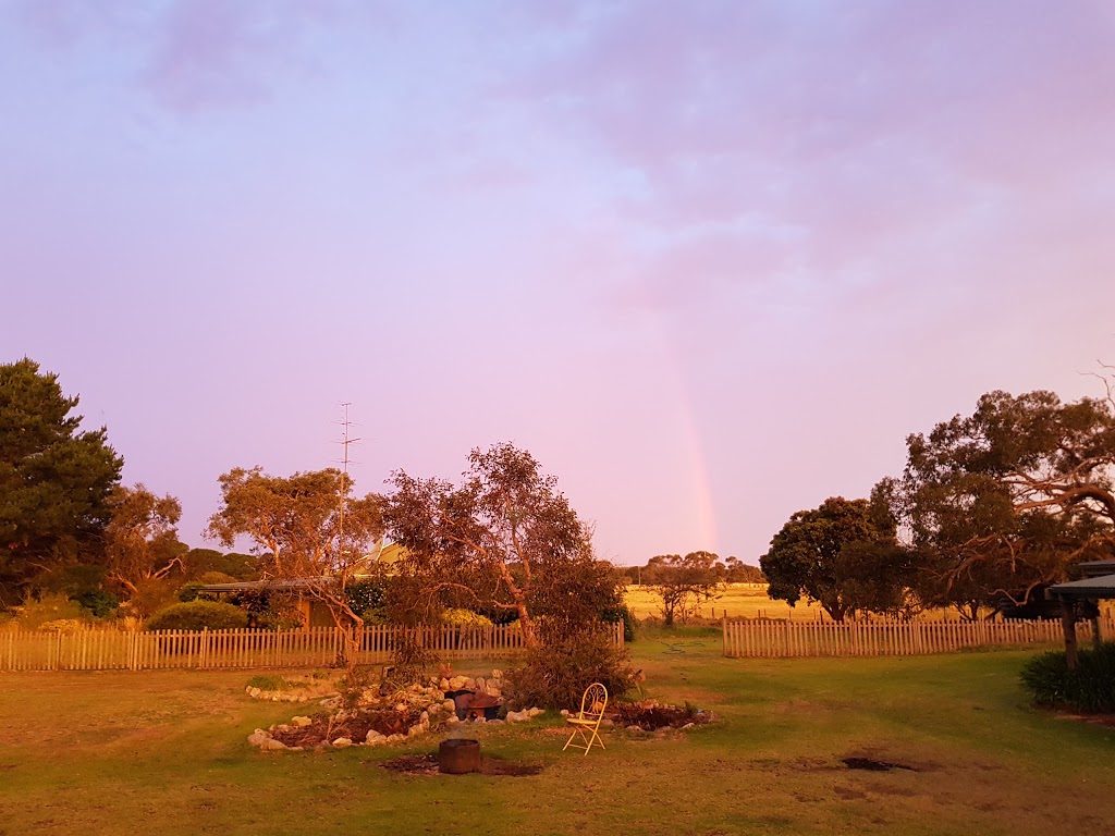 Roo Lagoon Homestead | 5929A Playford Hwy, Newland SA 5223, Australia | Phone: 0429 201 232