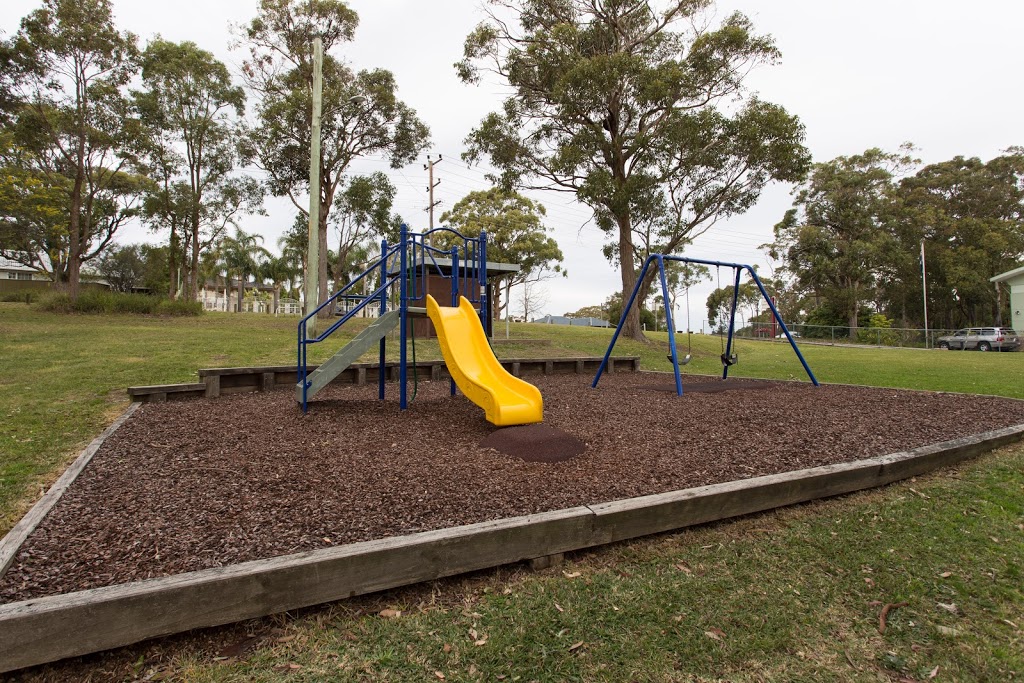 St John Memorial Park Playground | 68A Violet Town Rd, Tingira Heights NSW 2290, Australia | Phone: (02) 4921 0333
