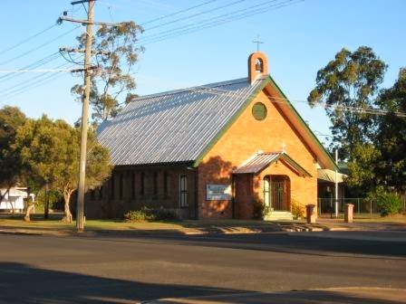 Saint Lukes Anglican Church | church | 40 Theresa St, Emerald QLD 4720, Australia | 0749821802 OR +61 7 4982 1802