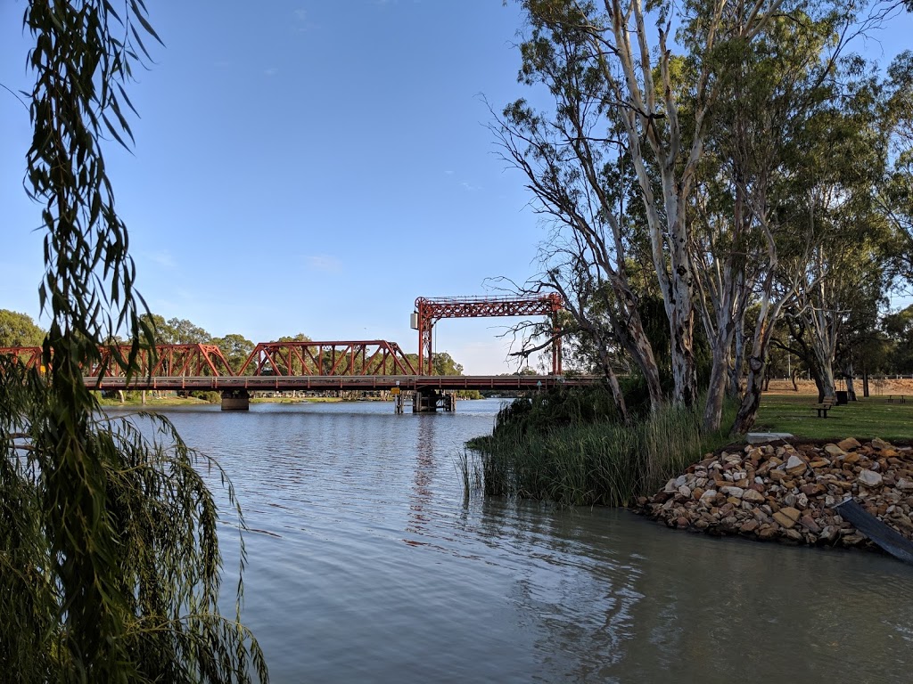 The Bert Dix Memorial Park | park | Lock 5 Rd, Paringa SA 5340, Australia