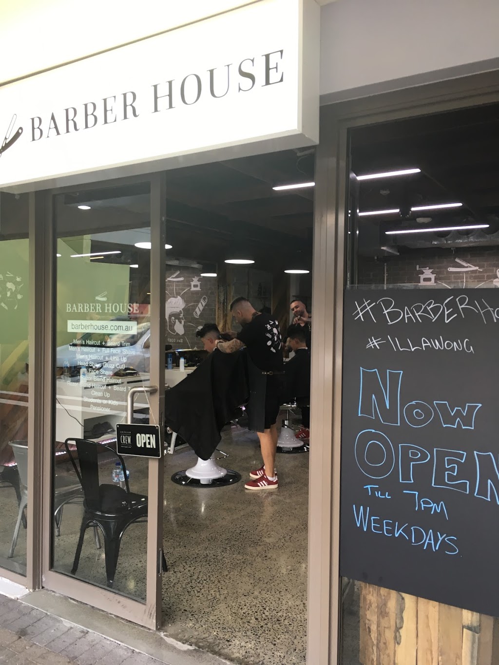 Barber House | hair care | Shop G11/273 Fowler Rd, Illawong NSW 2234, Australia | 0295435050 OR +61 2 9543 5050