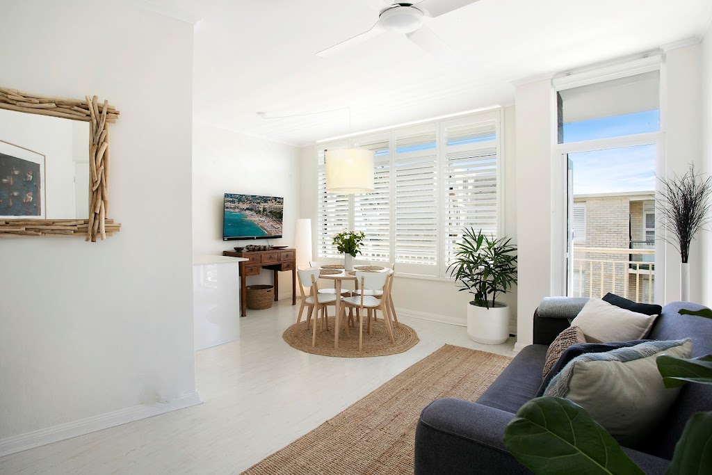 Avalon Beachside Apartment | 1 Avalon Parade, Avalon Beach NSW 2107, Australia | Phone: 0410 589 000