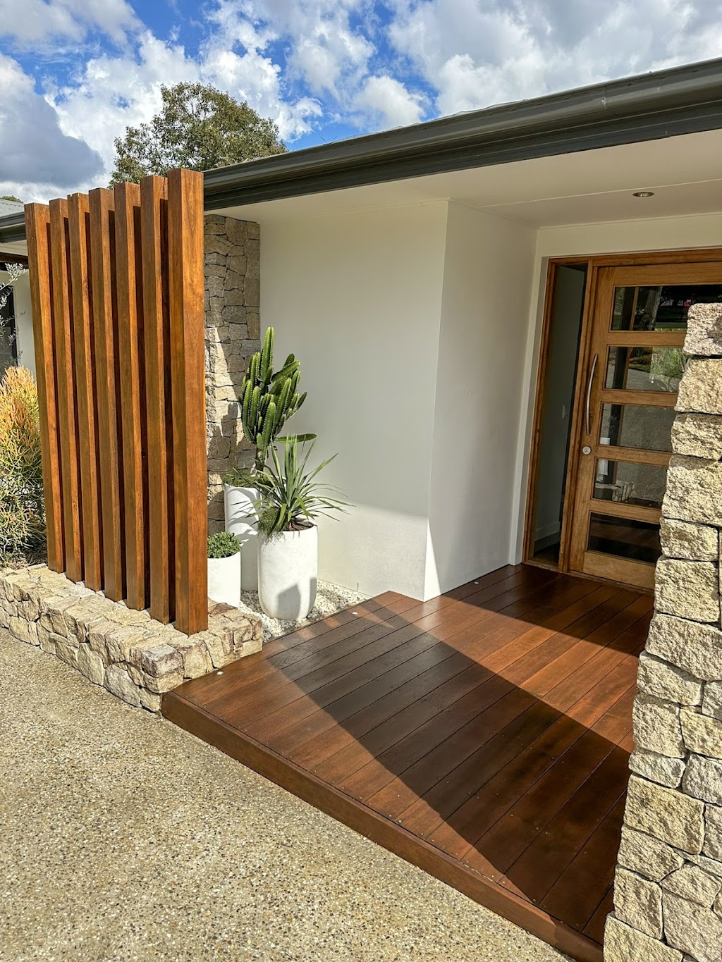 Altar Decks | 89-91 Bayview St, Runaway Bay QLD 4216, Australia | Phone: 1300 932 582