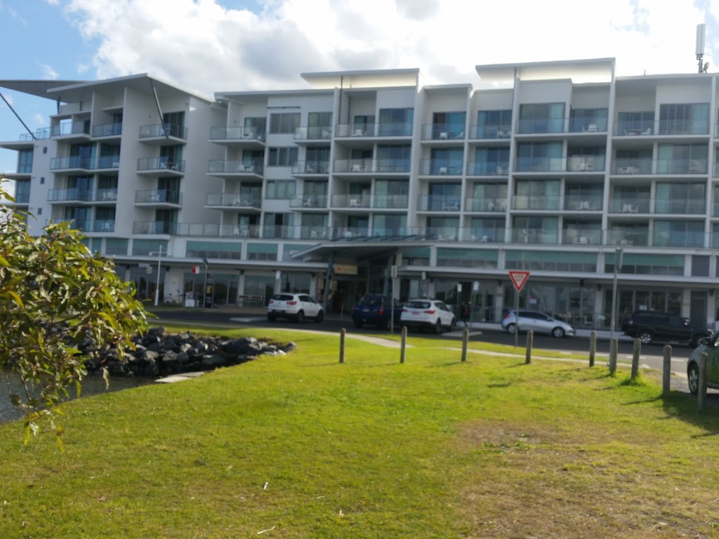 Ramada Hotel & Suites by Wyndham Ballina Byron | 2 Martin St, Ballina NSW 2478, Australia | Phone: (02) 6618 1000