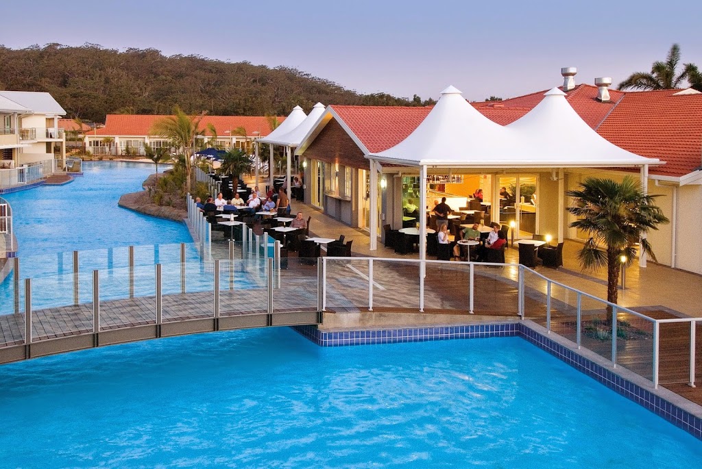 Oaks Pacific Blue Resort | 265 Sandy Point Rd, Salamander Bay NSW 2317, Australia | Phone: 1300 669 978