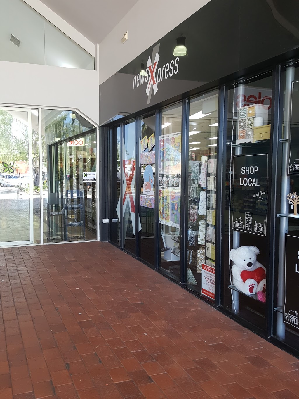 newsXpress Helensvale Plaza | book store | Shop 2/Helensvale Plaza, Sir John Overall Drive, Helensvale QLD 4212, Australia | 0755298880 OR +61 7 5529 8880