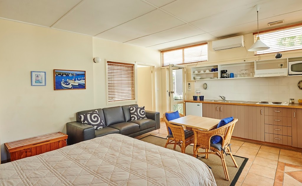 Seahaven Village | lodging | 3 Geelong Rd, Barwon Heads VIC 3227, Australia | 0352541066 OR +61 3 5254 1066