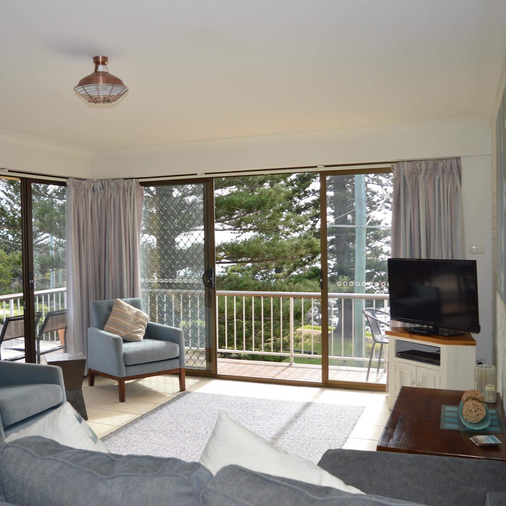 Flinders Lodge unit 5, Holiday Unit | lodging | 5/22 Clarence St, Yamba NSW 2464, Australia | 0266462400 OR +61 2 6646 2400