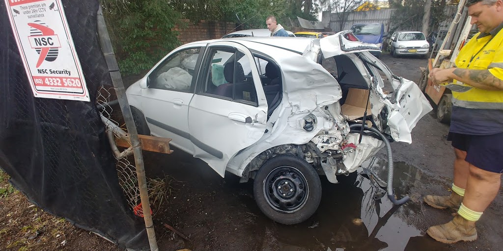Vanderpoel Smash Repairs | car repair | 15-17 Johnson Rd, Tuggerah NSW 2259, Australia | 0243514351 OR +61 2 4351 4351