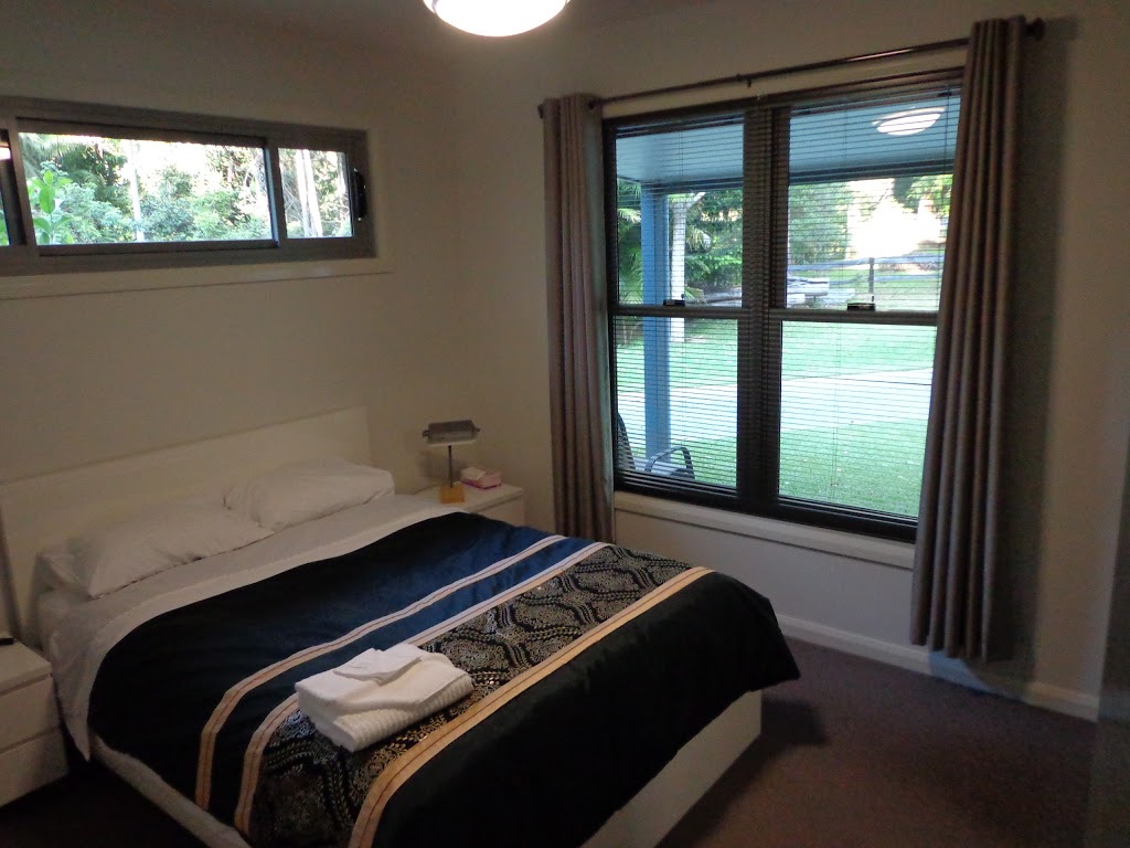 BirdSong Cottage, Coffs Harbour | 111 Korora Basin Rd, Coffs Harbour NSW 2450, Australia | Phone: 0412 445 444