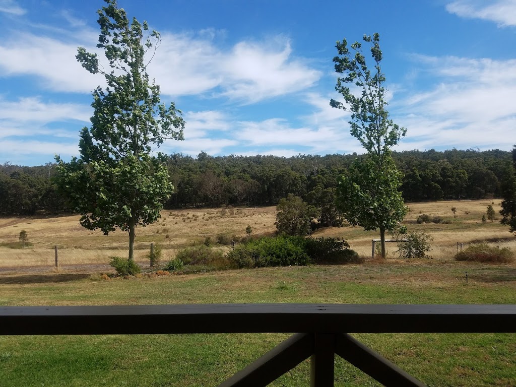 Lewis Park Chalets | 99 Irwin Rd, Dwellingup WA 6213, Australia | Phone: (08) 9538 1406