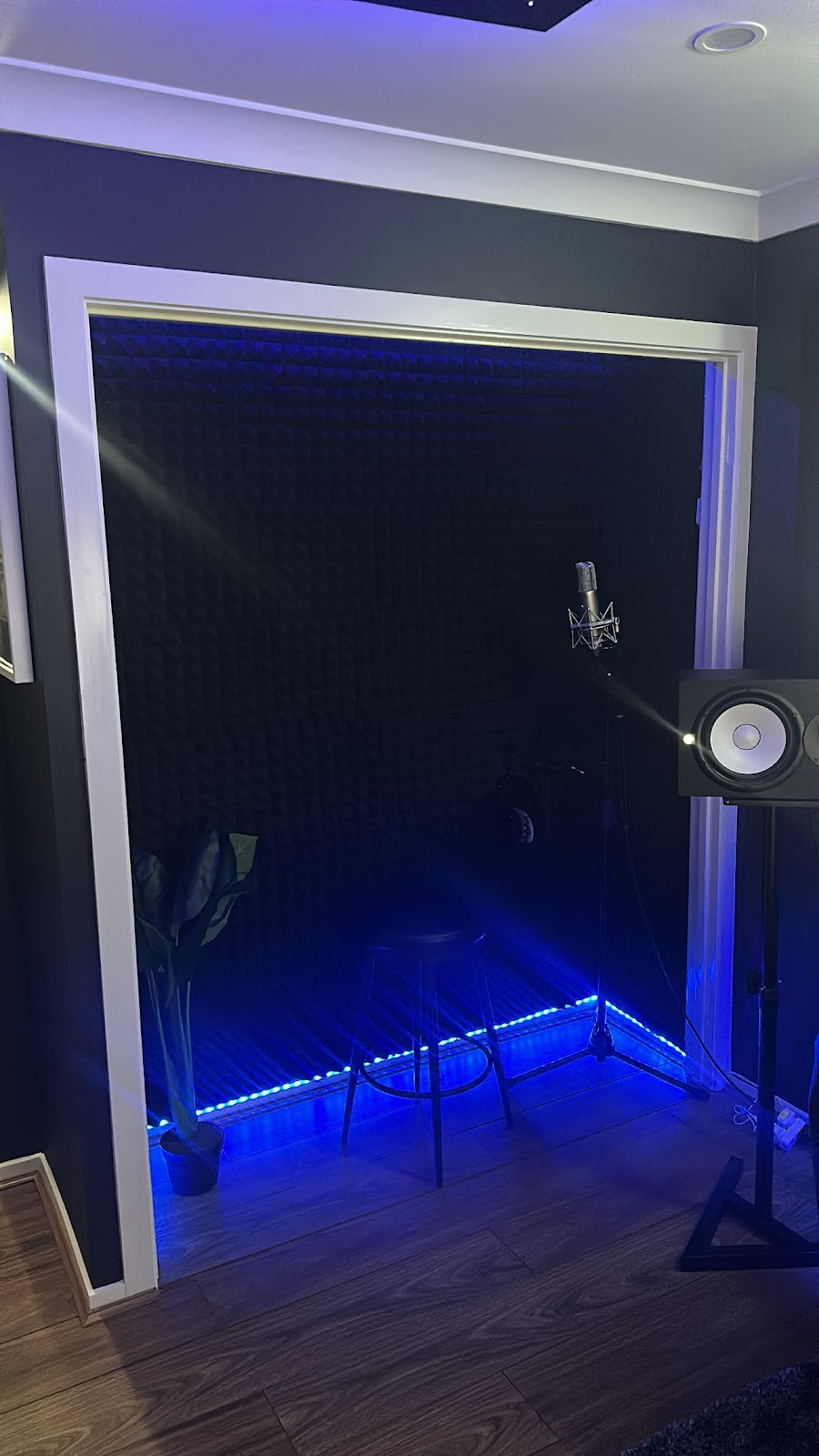 Vault Studios | Fourth Ave, Austral NSW 2179, Australia | Phone: 0432 999 733