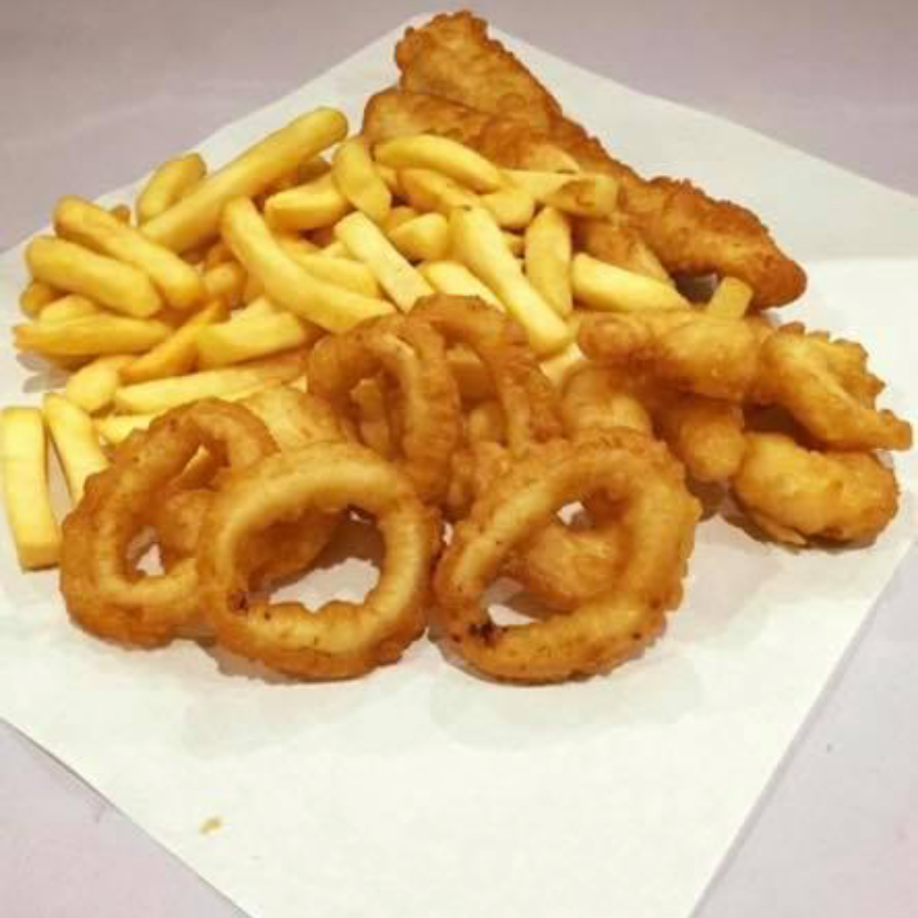 Charthouse Fish & Chips | meal takeaway | Shop 4/78 Charthouse Rd, Waikiki WA 6169, Australia | 0895285374 OR +61 8 9528 5374