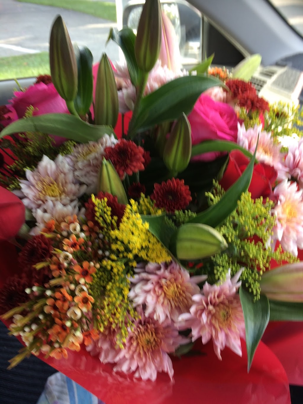 Spontaneous Flowers | shop 4b/146 Blunder Rd, Oxley QLD 4075, Australia | Phone: 0490 838 201