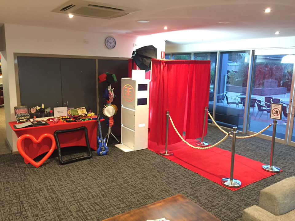 Exclusive Eventz Photobooth Hire | Sumner Cres, Point Cook VIC 3030, Australia | Phone: 0407 718 811