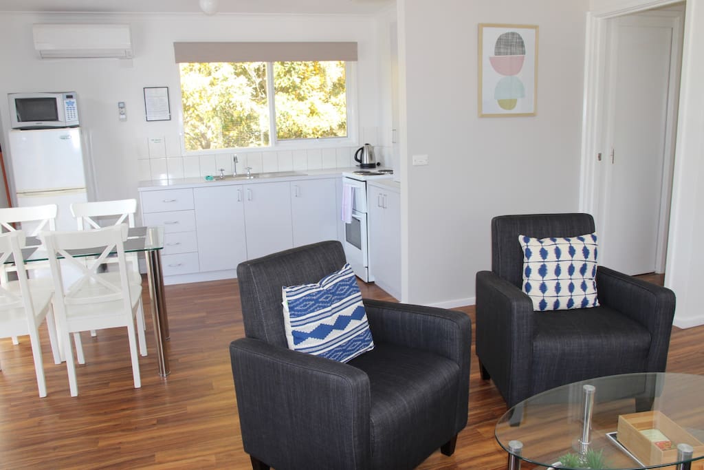 Bells Beach Cottages | 35 Dunloe Ct, Bells Beach VIC 3228, Australia | Phone: (03) 5261 5243