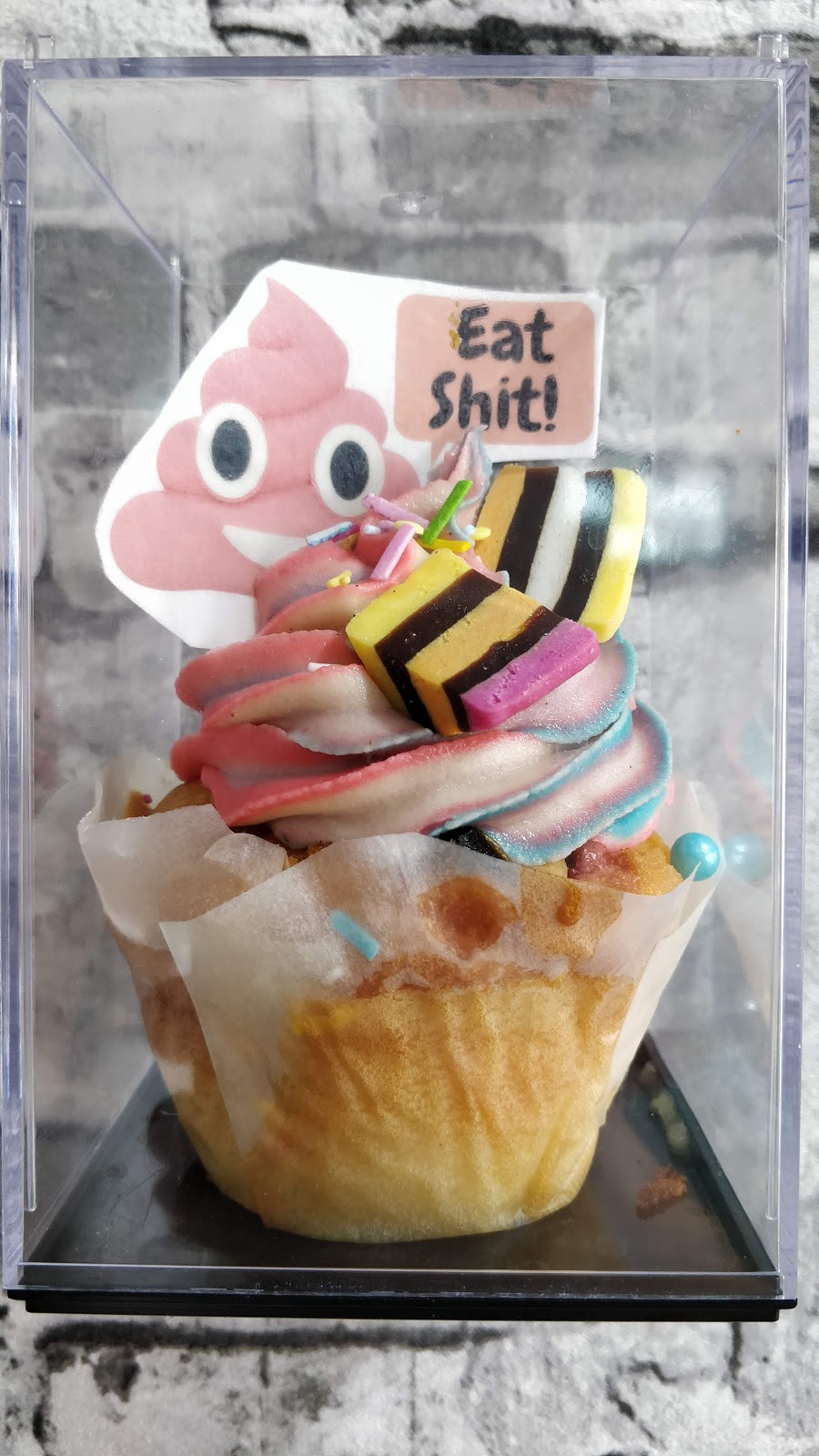 Cakes & Shit | 390 Samford Rd, Gaythorne QLD 4051, Australia | Phone: 0468 409 838