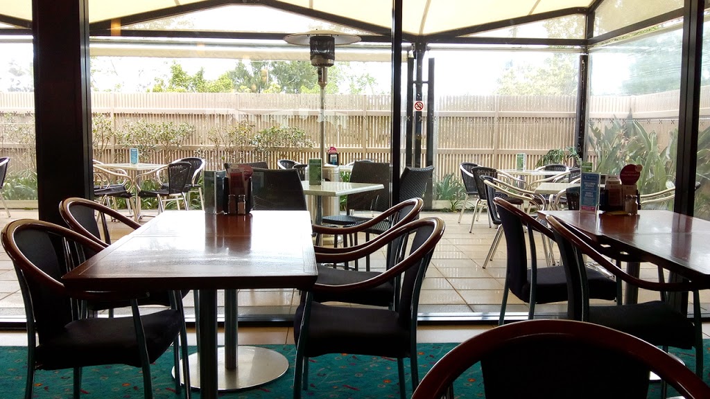 Salamander Tavern | restaurant | 7 Town Centre Circuit, Salamander Bay NSW 2317, Australia | 0249820550 OR +61 2 4982 0550