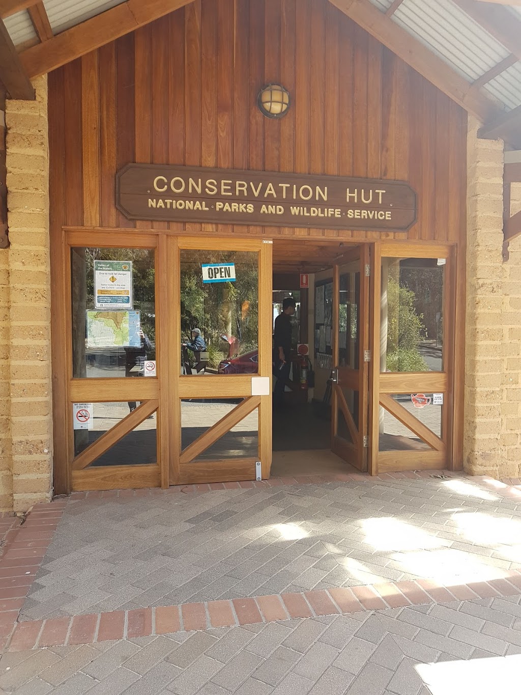 National Park Visitors Centre | travel agency | Fletcher St, Blue Mountains National Park NSW 2780, Australia