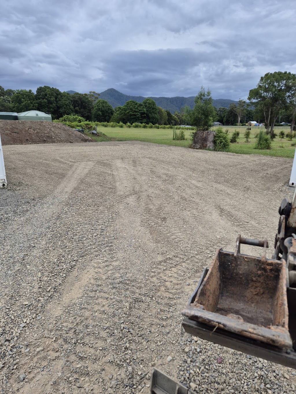 Briggenshaw Earthmoving | Gwydir highway, Jackadgery NSW 2460, Australia | Phone: 0403 260 296