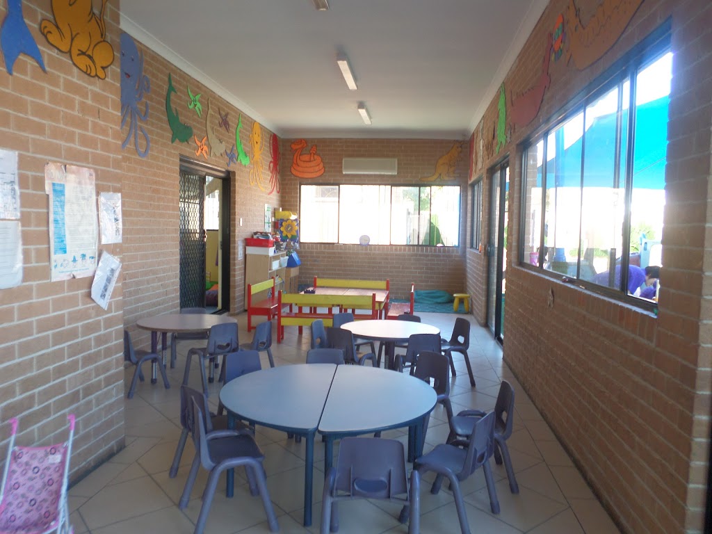 Little Star Early Learning Centre | school | 6 Nielsen Ave, Carlton NSW 2218, Australia | 0295873703 OR +61 2 9587 3703