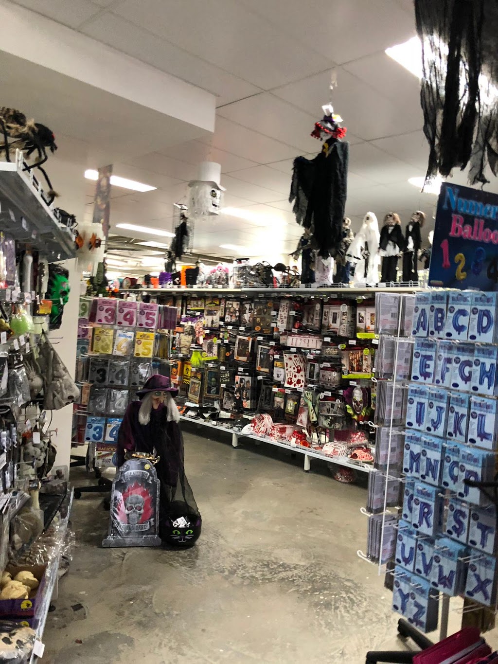 Party Savers Brookvale | home goods store | Level 2/577-579 Pittwater Rd, Brookvale NSW 2100, Australia | 0299391717 OR +61 2 9939 1717