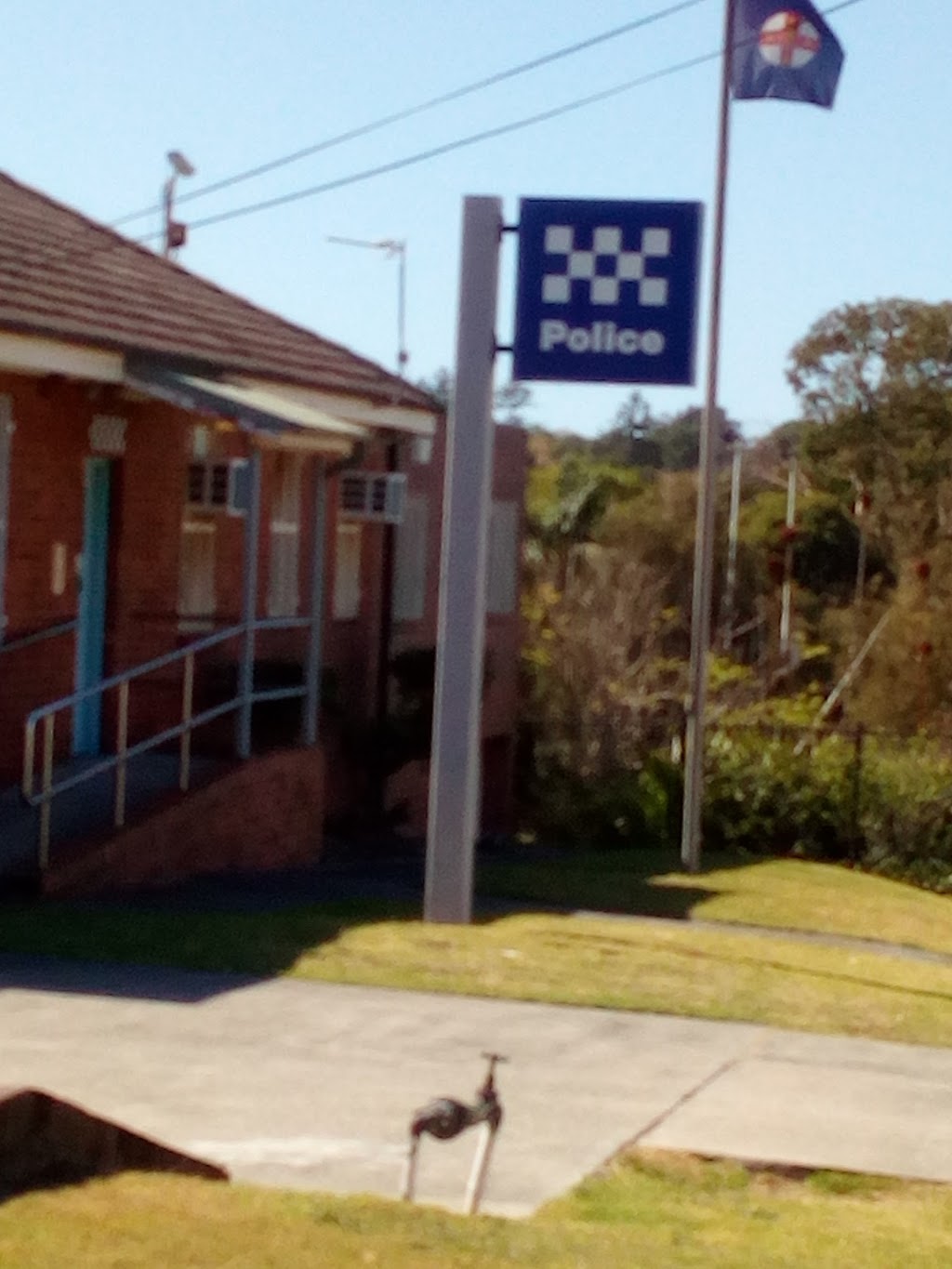 Port Kembla Police Station | police | 24 Military Rd, Port Kembla NSW 2505, Australia | 0242765199 OR +61 2 4276 5199