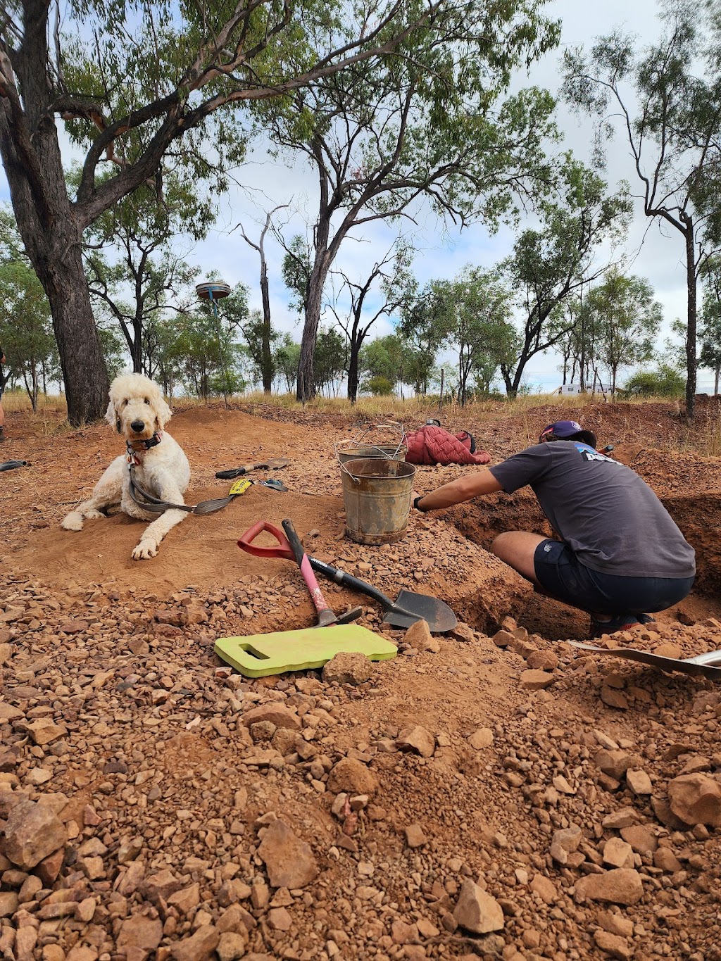 Lady Luck Fossicking Tours | 45 Sunrise Road, Sapphire Central QLD 4702, Australia | Phone: 0456 433 719