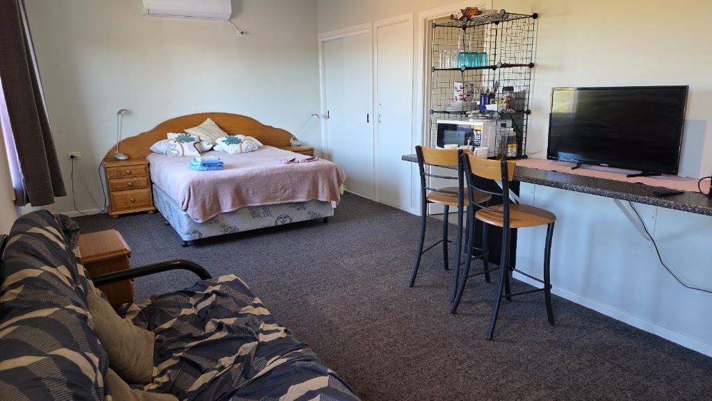 Motel Yowah | 20 Harlequin Dr, Yowah QLD 4490, Australia | Phone: 0439 665 029