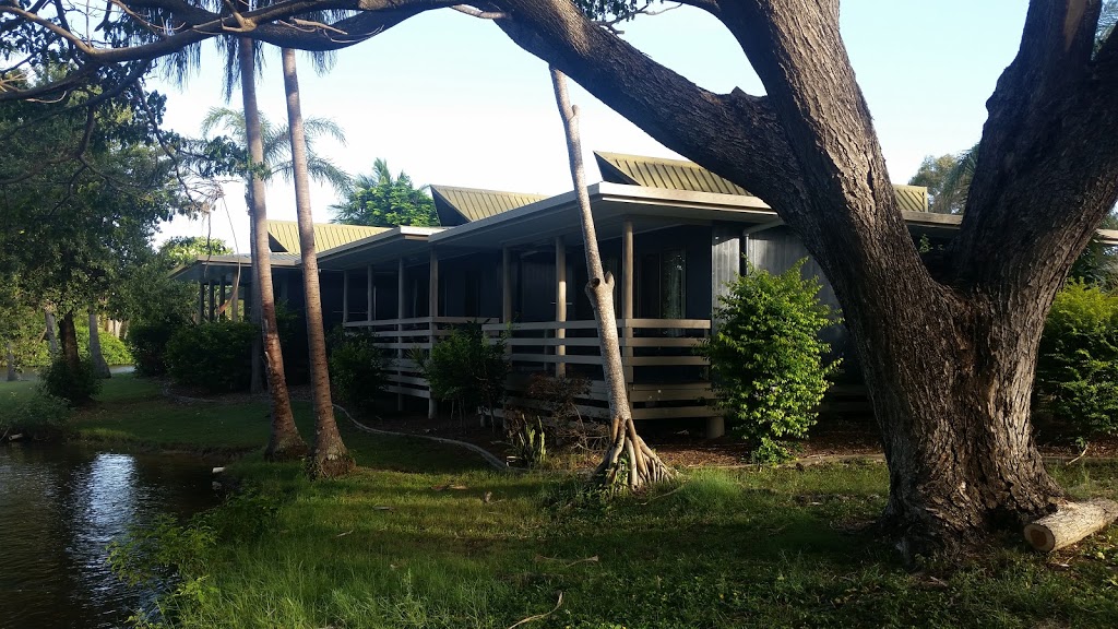 Sanctuary Lakes Fauna Retreat | lodging | 1 Shell St, Urangan QLD 4655, Australia | 0741254445 OR +61 7 4125 4445