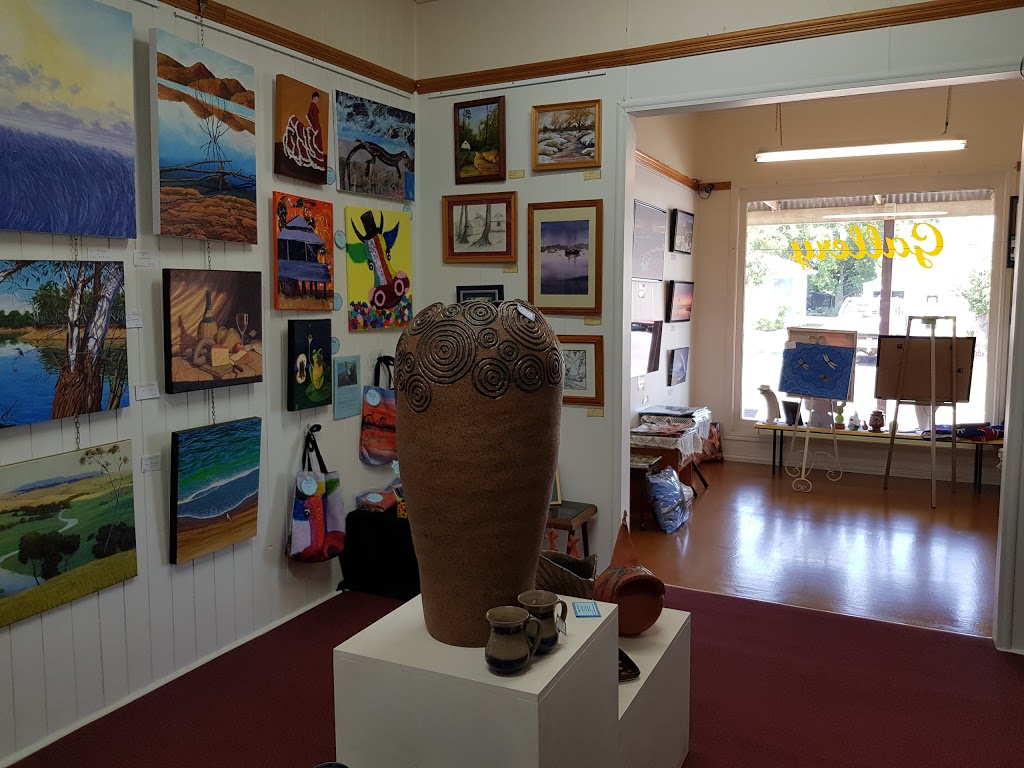 Blackbutt Art Gallery | art gallery | 38A Coulson St, Blackbutt QLD 4306, Australia | 0741700221 OR +61 7 4170 0221