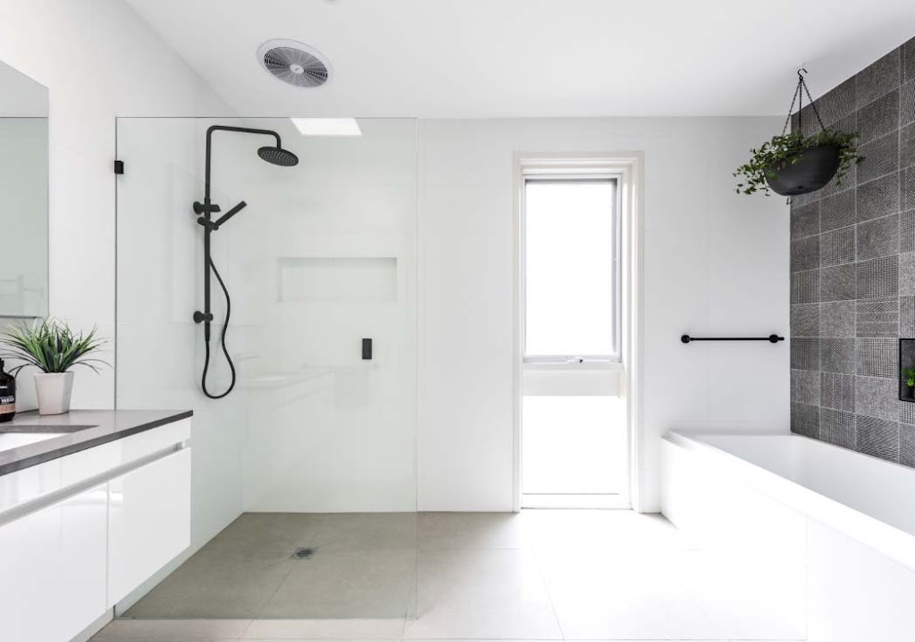 Edwards Renovations Co | 18 Miriam Dr, Yarra Glen VIC 3775, Australia | Phone: 1300 476 174