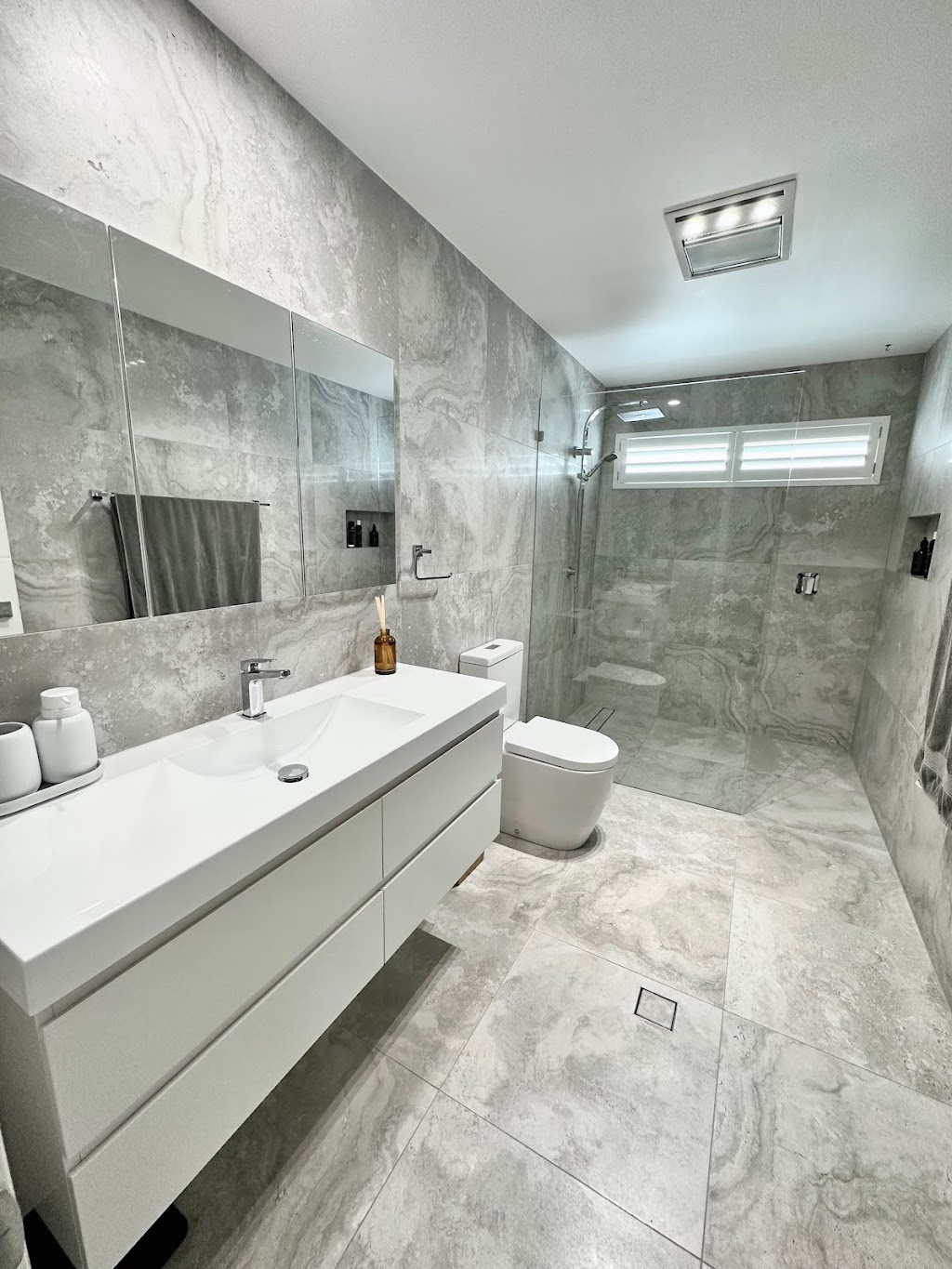 Hughes Building | 66 Terence Ave, Lake Munmorah NSW 2259, Australia | Phone: 0401 260 541