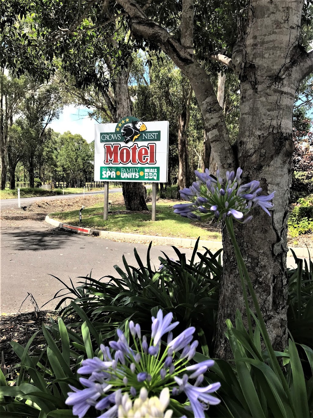 Crows Nest Motel | lodging | 7547 New England Hwy, Crows Nest QLD 4355, Australia | 0746981399 OR +61 7 4698 1399