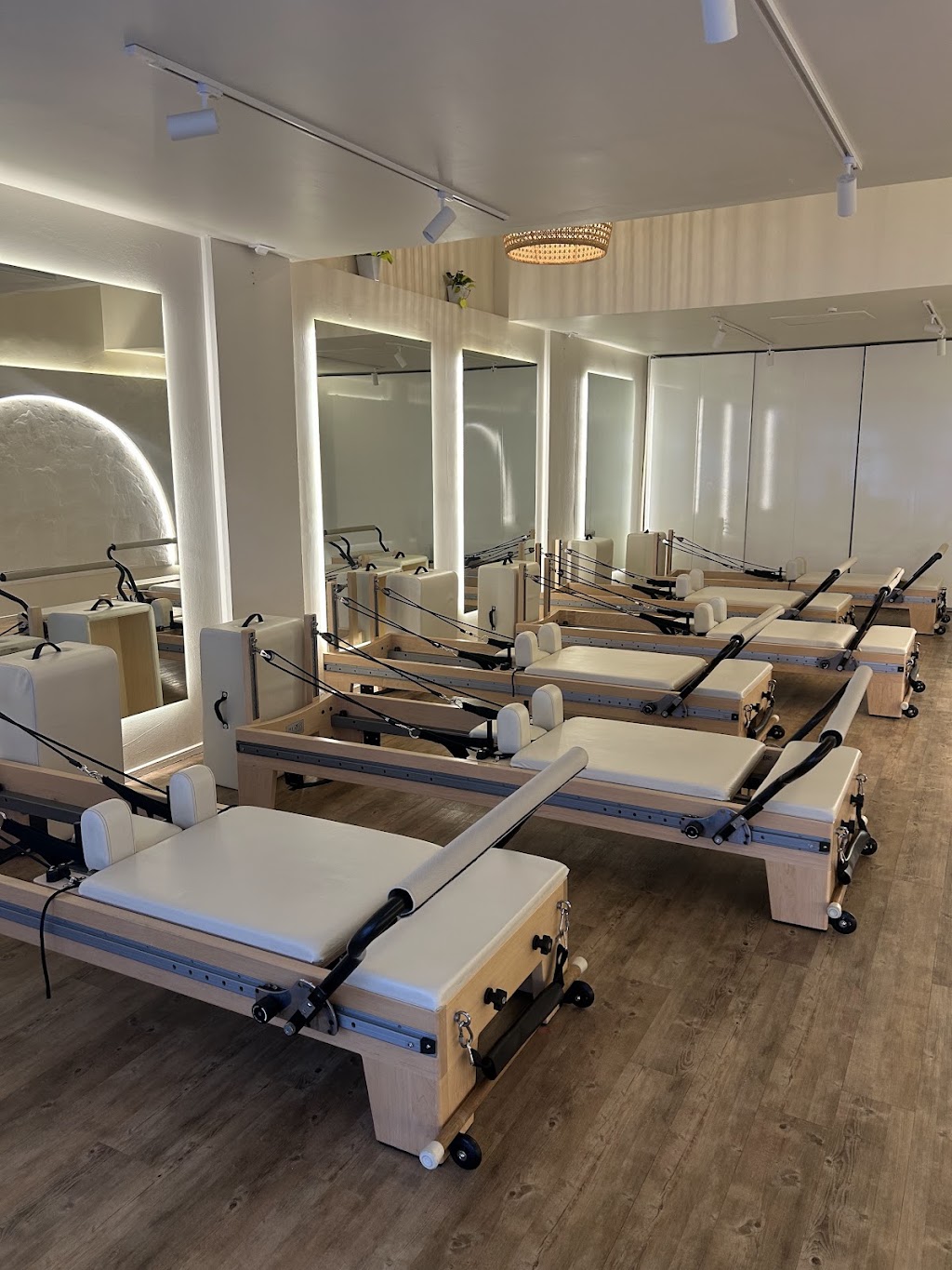 Rebound Studio | 3/792 Pacific Parade, Currumbin QLD 4223, Australia | Phone: 0423 036 321
