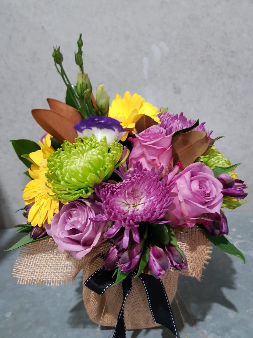 Lilac & Vine Florist | florist | 78 Munro Rd, Queanbeyan NSW 2620, Australia | 0403192108 OR +61 403 192 108