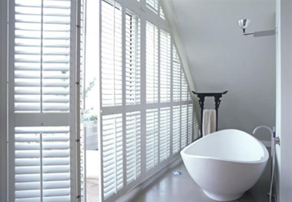 NCR Incorporating Lorraines Curtains Blinds and Shutters | Unit 1/2/32 Templar Pl, Bennetts Green NSW 2290, Australia | Phone: (02) 4947 2321
