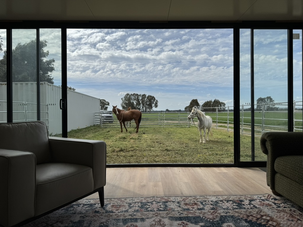 EQUUSlibrium Counselling and Equine Assisted Therapy | 893 Great Alpine Rd, Tarrawingee VIC 3678, Australia | Phone: 0466 038 670