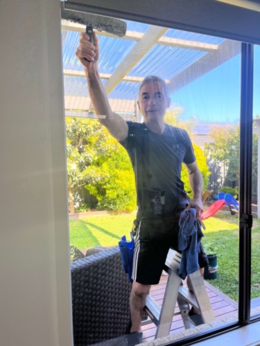 Leading Edge Window Cleaning |  | 4 Crimson Cres, Carrum Downs VIC 3201, Australia | 0425727303 OR +61 425 727 303