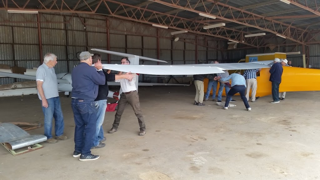 Beaufort Gliding Club | Jensz Rd, Parwan VIC 3340, Australia | Phone: 0414 476 151