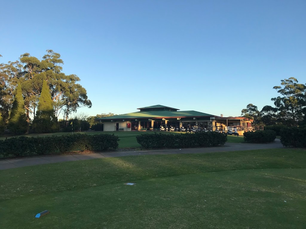 Hilltop Golf Course | Clifford Cl, Mollymook NSW 2539, Australia | Phone: (02) 4455 2055