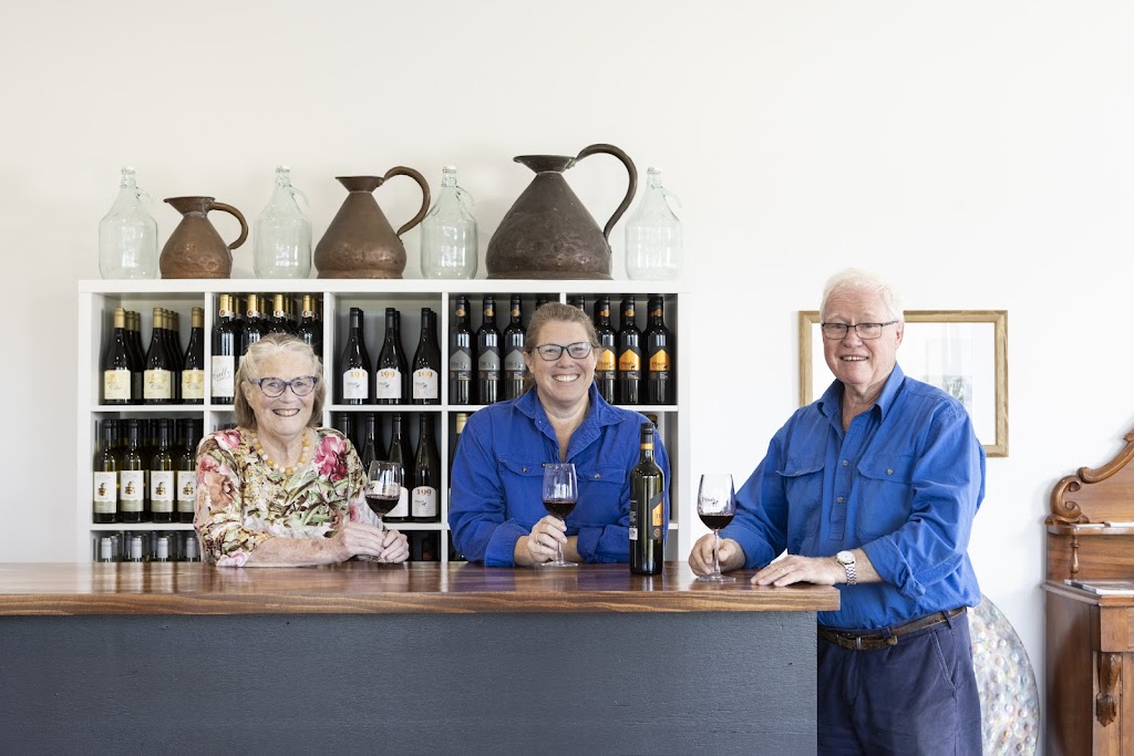 Dinah Wines | 199 Distillery Rd, Wahgunyah VIC 3687, Australia | Phone: (02) 6009 0213