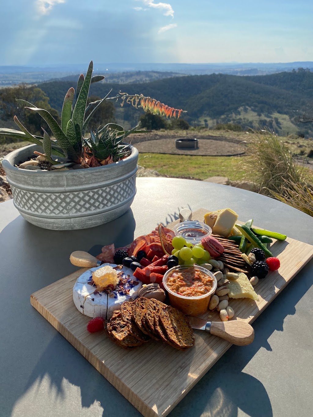 Oakhill Estate Glasshouse Cabins | 374 Clear Creek Rd, Clear Creek NSW 2795, Australia | Phone: 0421 856 030