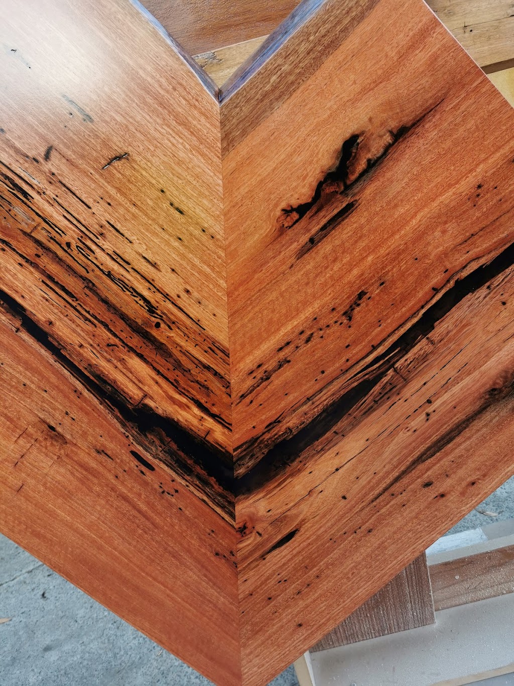 Newcastle Timber Slabs | 16 Walter Parade, Black Hill NSW 2322, Australia | Phone: 0402 907 409